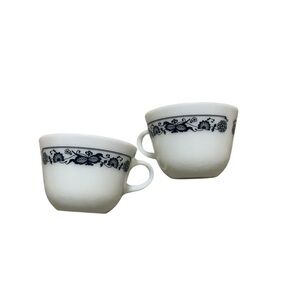 Vintage Pyrex old town blue tea coffee cups